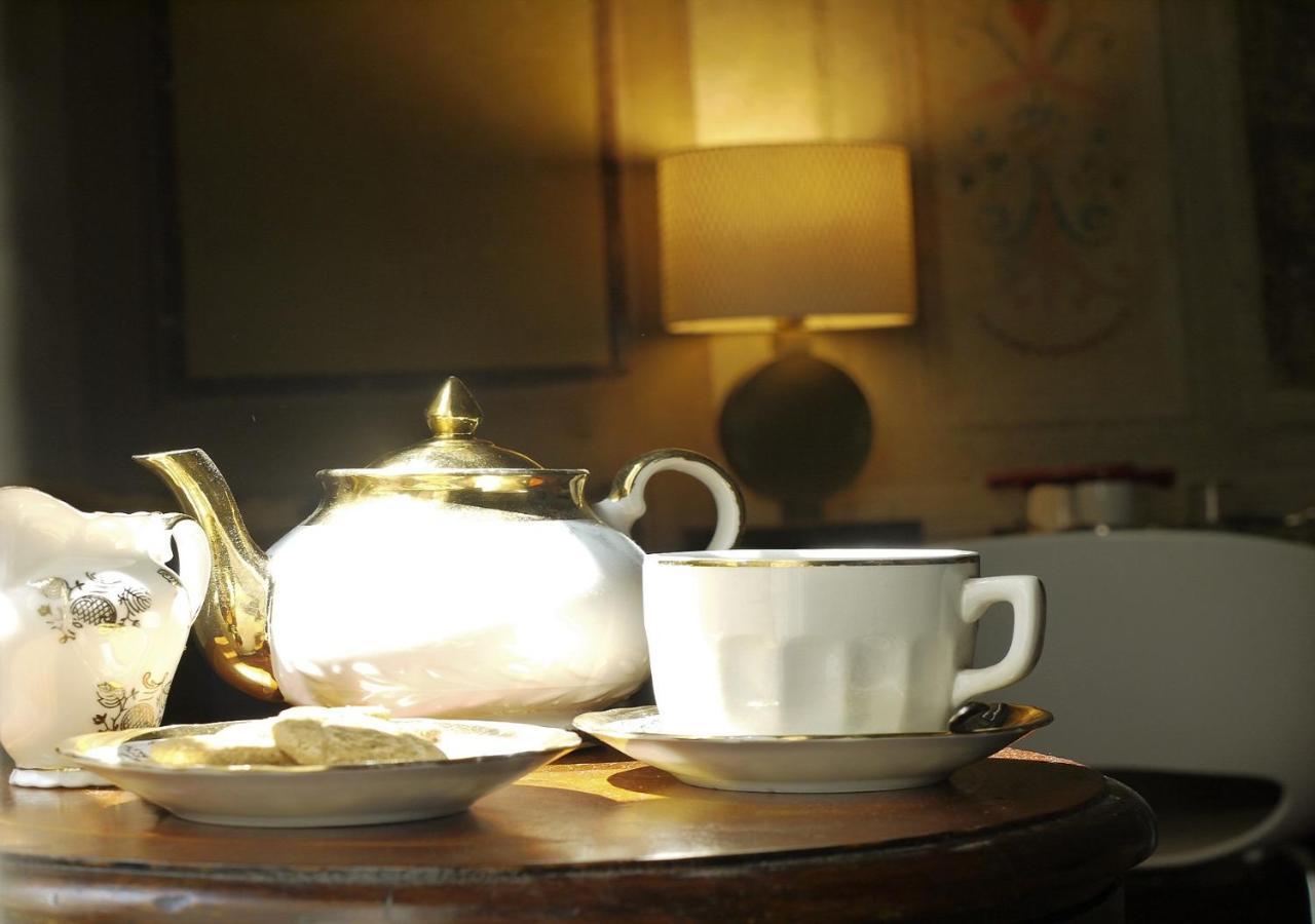 Lo Studio B&B Pistoia Luaran gambar
